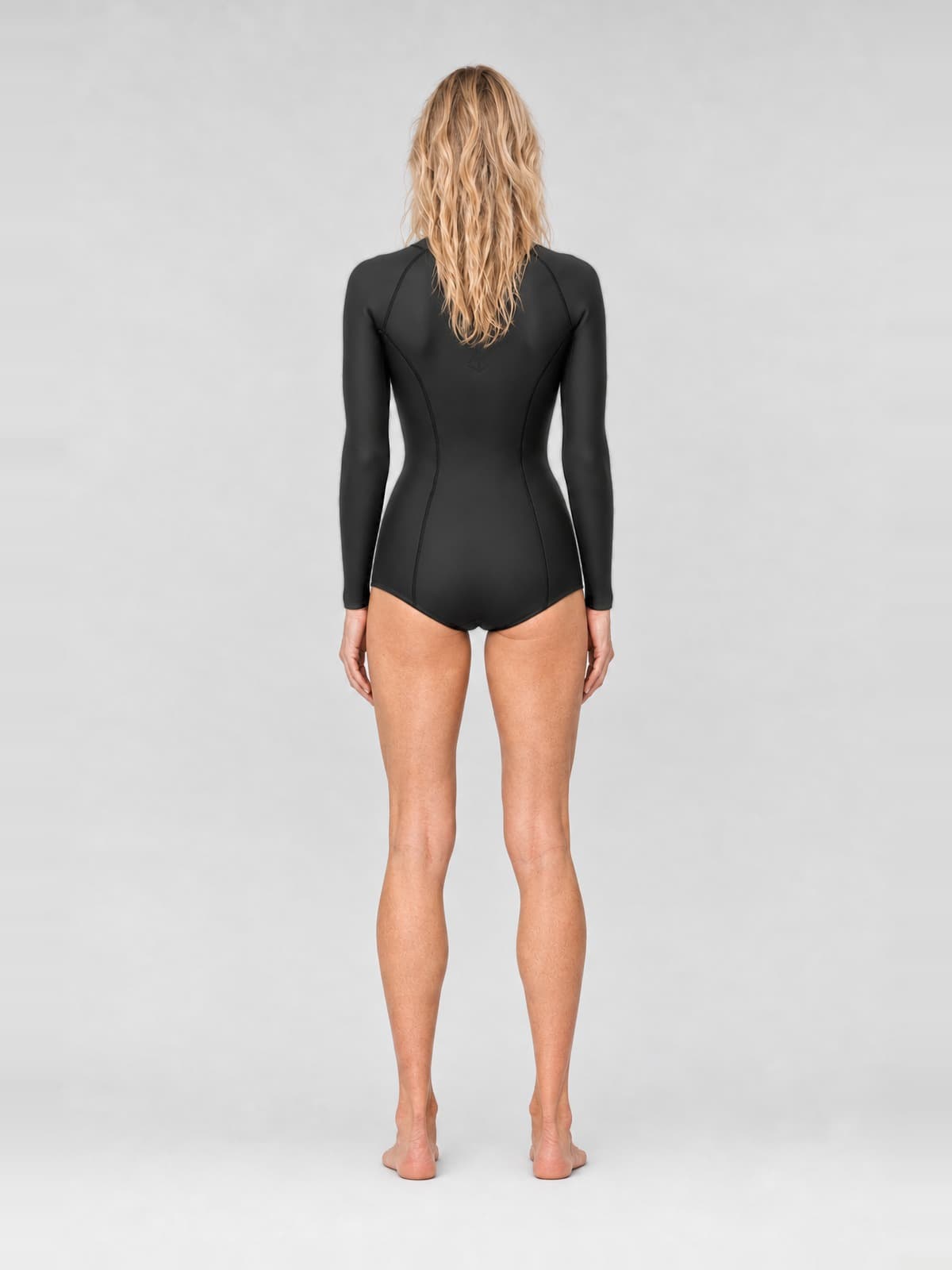 Гидрокостюм Женский ANKER - 2/2 VERA SHORTY SUIT FRONTZIP — Чёрный